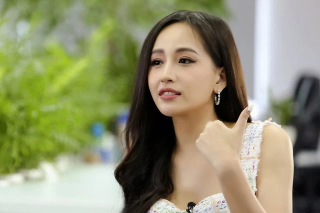 Mai Phương Thúy Lãi Gần 1,5 Tỷ Đồng Sau 1 Đêm Nhờ Đầu Tư Vào Cổ Phiếu Của Tập Đoàn Hòa Phát Mai Phương Thúy Lãi Gần 1,5 Tỷ Đồng Sau 1 Đêm Nhờ Đầu Tư Vào Cổ Phiếu Của Tập Đoàn Hòa Phát