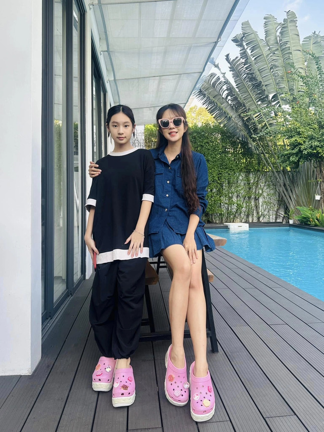 Minh Hà tự hào nói rằng Cherry rất biết nghe lời và luôn hoàn thành công việc được giao Minh Hà tự hào nói rằng Cherry rất biết nghe lời và luôn hoàn thành công việc được giao