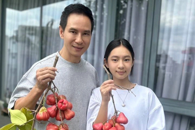 Nhan sắc và tài năng ấn tượng của cô con gái cả nhà Lý Hải và Minh Hà Nhan sắc và tài năng ấn tượng của cô con gái cả nhà Lý Hải và Minh Hà