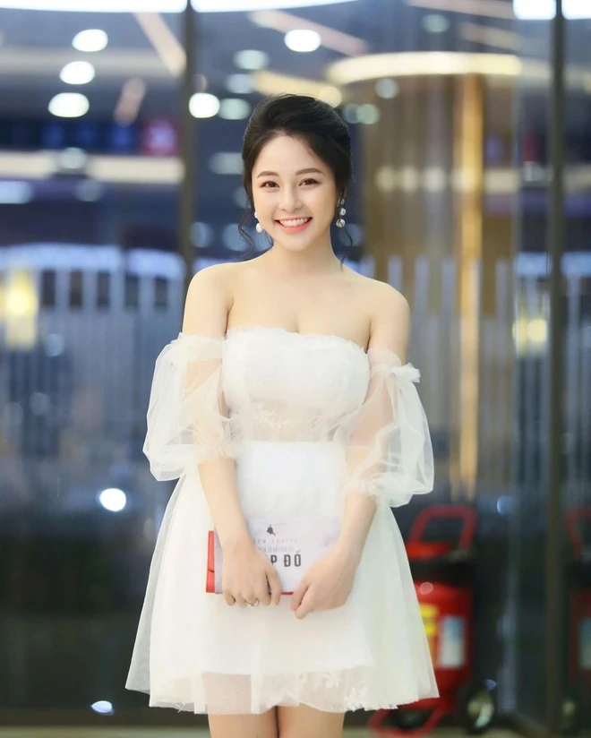 Hot Girl Trâm Anh: Sự Nghiệp Tan Tành Vì Scandal “Clip Nóng”, Ở Ẩn Vẫn Vướng Thị Phi Hot Girl Trâm Anh: Sự Nghiệp Tan Tành Vì Scandal “Clip Nóng”, Ở Ẩn Vẫn Vướng Thị Phi